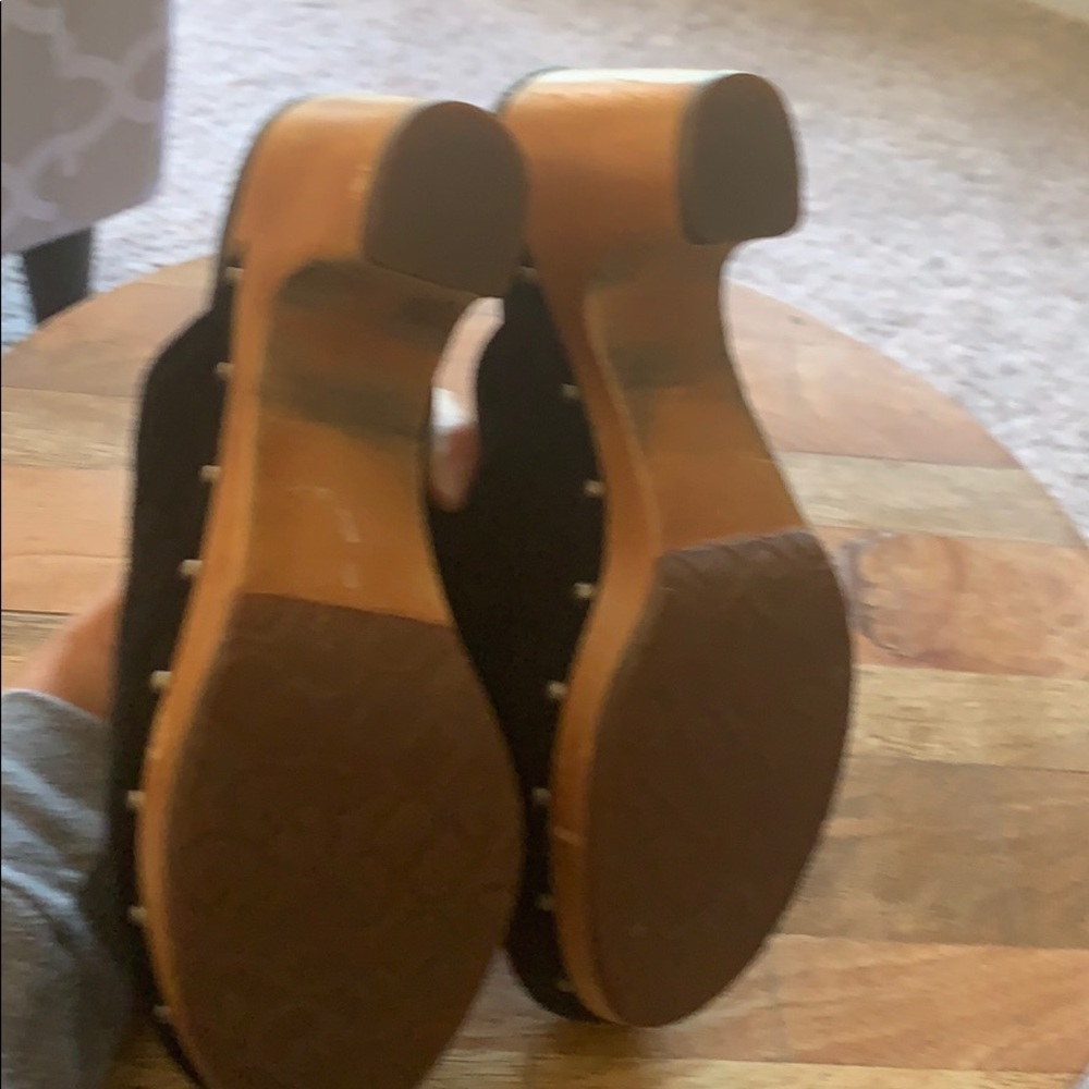 Ugh Clogs - image 5